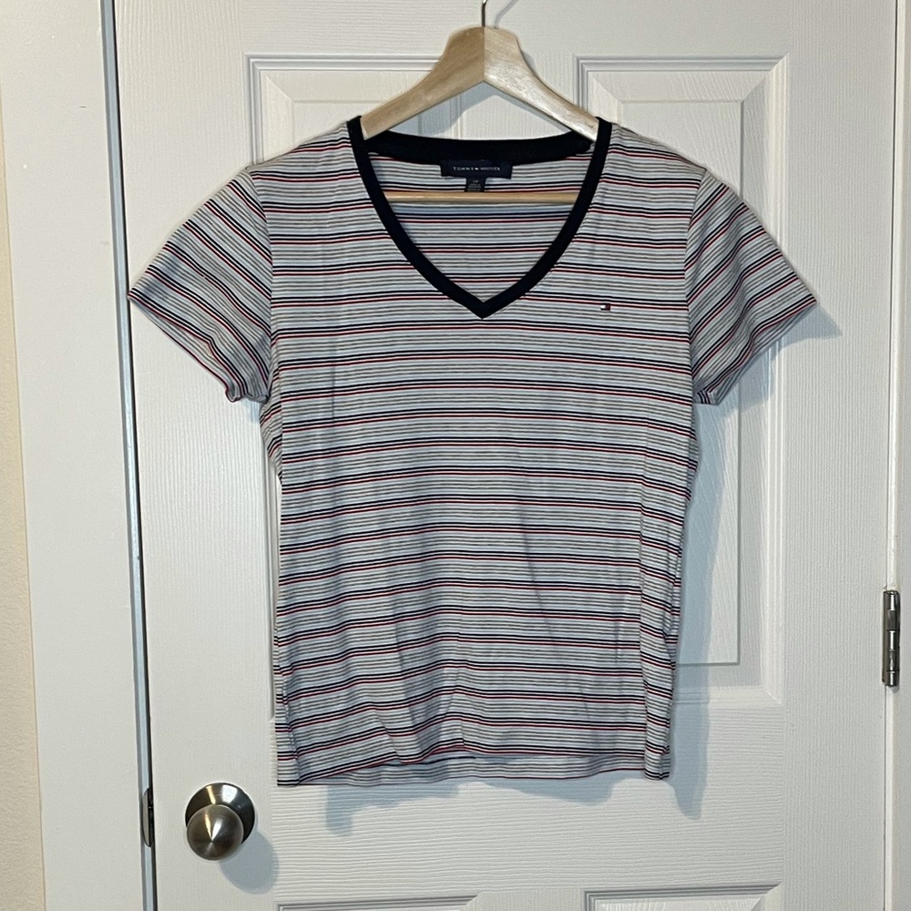 Tommy Hilfiger striped v-neck tee sz L